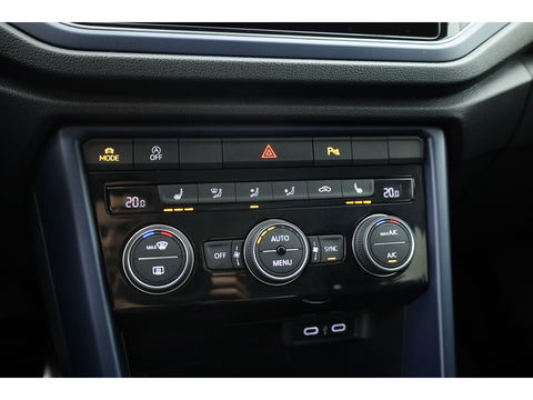 Volkswagen T-Roc 1.5 TSI Style | Navi | Adapt. Cruise | Apple CarPlay | Stoelverw. | PDC | All seasons