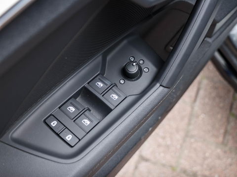 Audi A3 Sportback 45 TFSI e S edition Competition 245PK