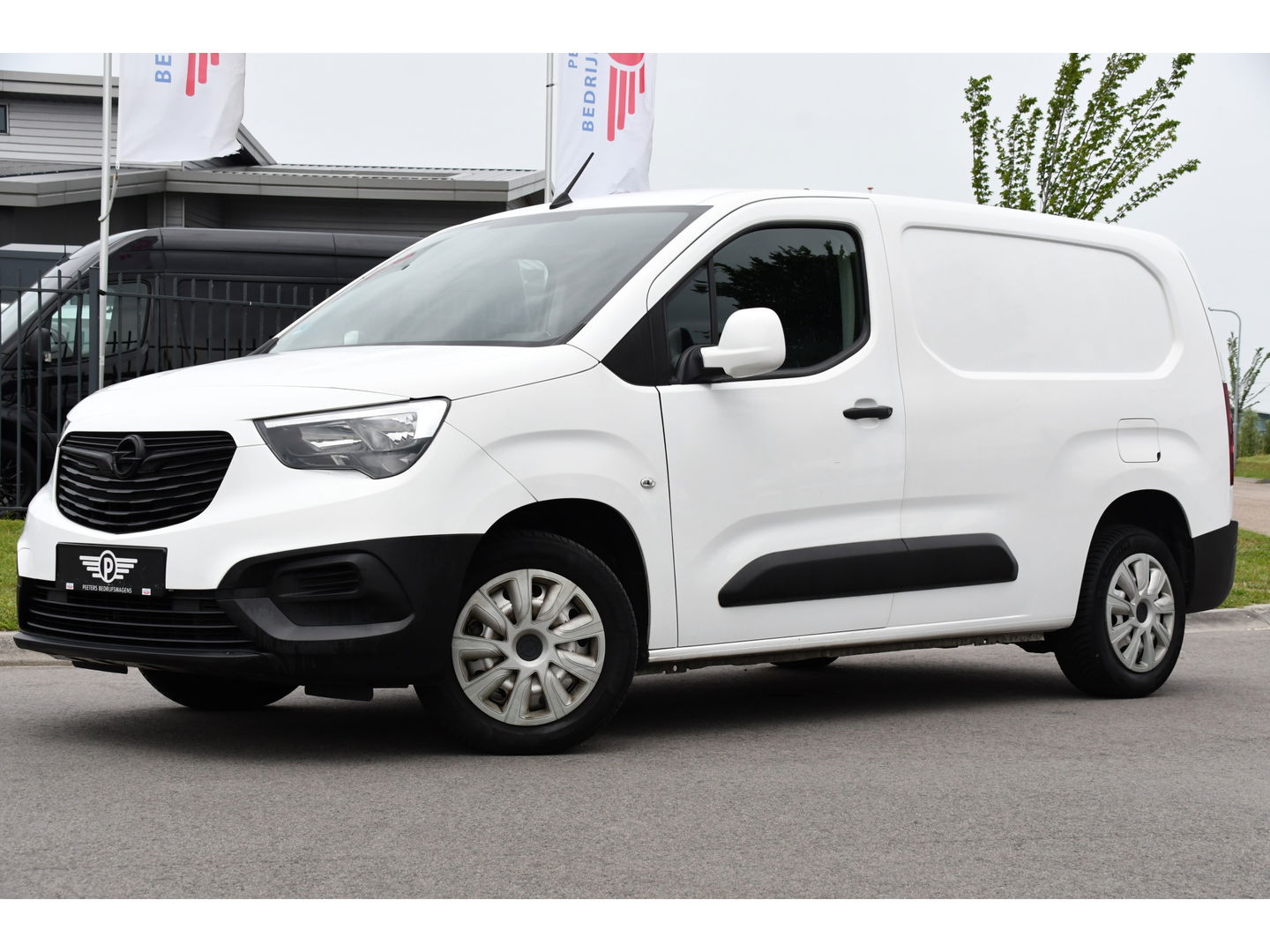 Opel Combo 1.5D L2H1 Edition Camera, Cruise, Carplay, 102pk, Trekhaak, Multimedia, Uniek!