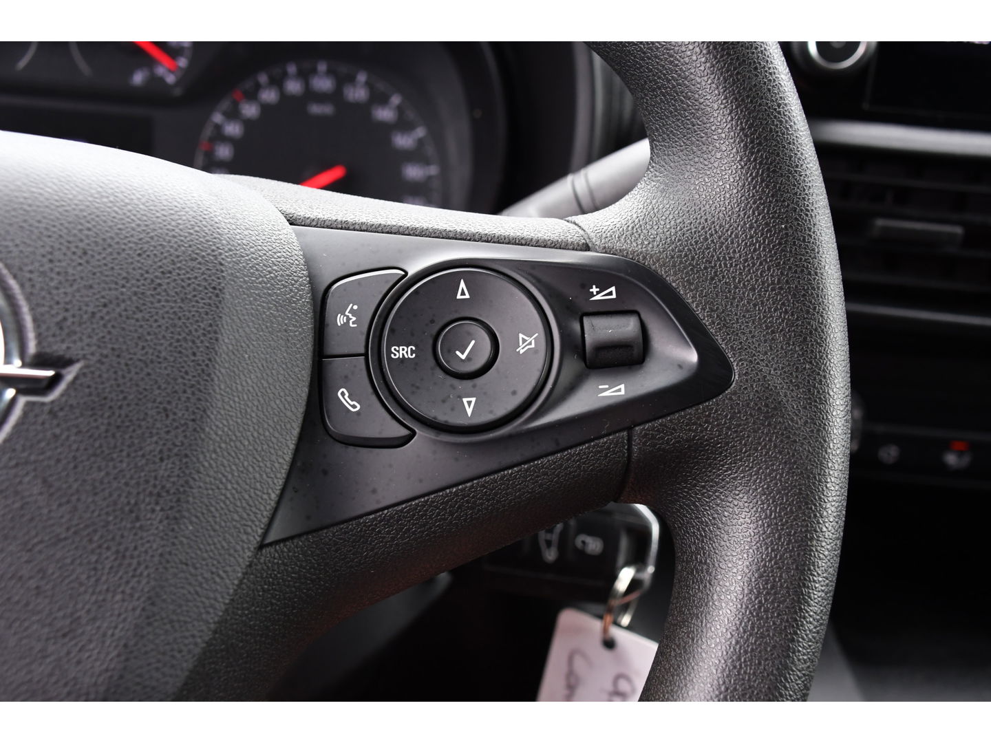 Opel Combo 1.5D L2H1 Edition Camera, Cruise, Carplay, 102pk, Trekhaak, Multimedia, Uniek!
