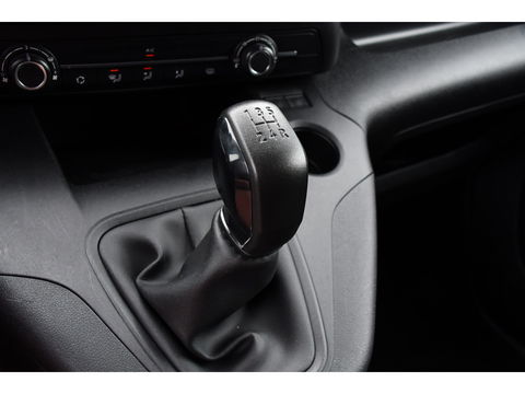 Opel Combo 1.5D L2H1 Edition Camera, Cruise, Carplay, 102pk, Trekhaak, Multimedia, Uniek!