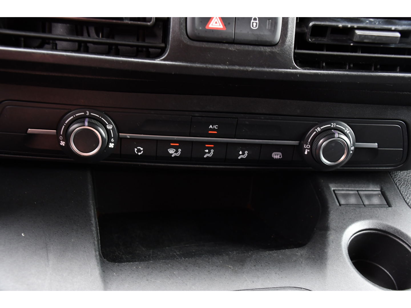 Opel Combo 1.5D L2H1 Edition Camera, Cruise, Carplay, 102pk, Trekhaak, Multimedia, Uniek!