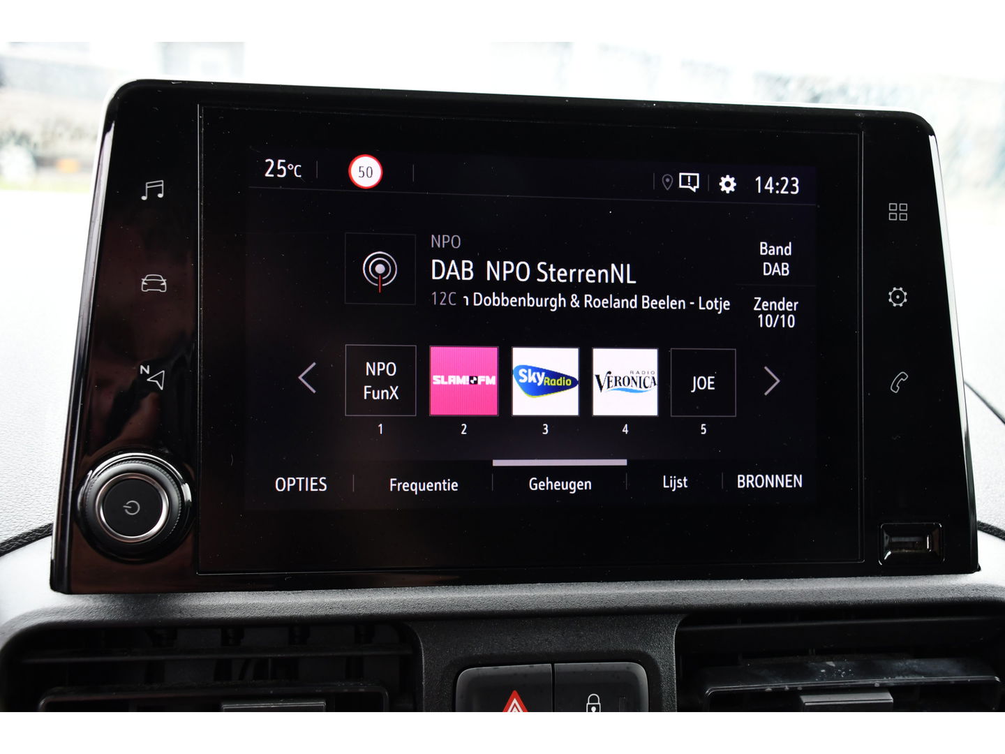 Opel Combo 1.5D L2H1 Edition Camera, Cruise, Carplay, 102pk, Trekhaak, Multimedia, Uniek!