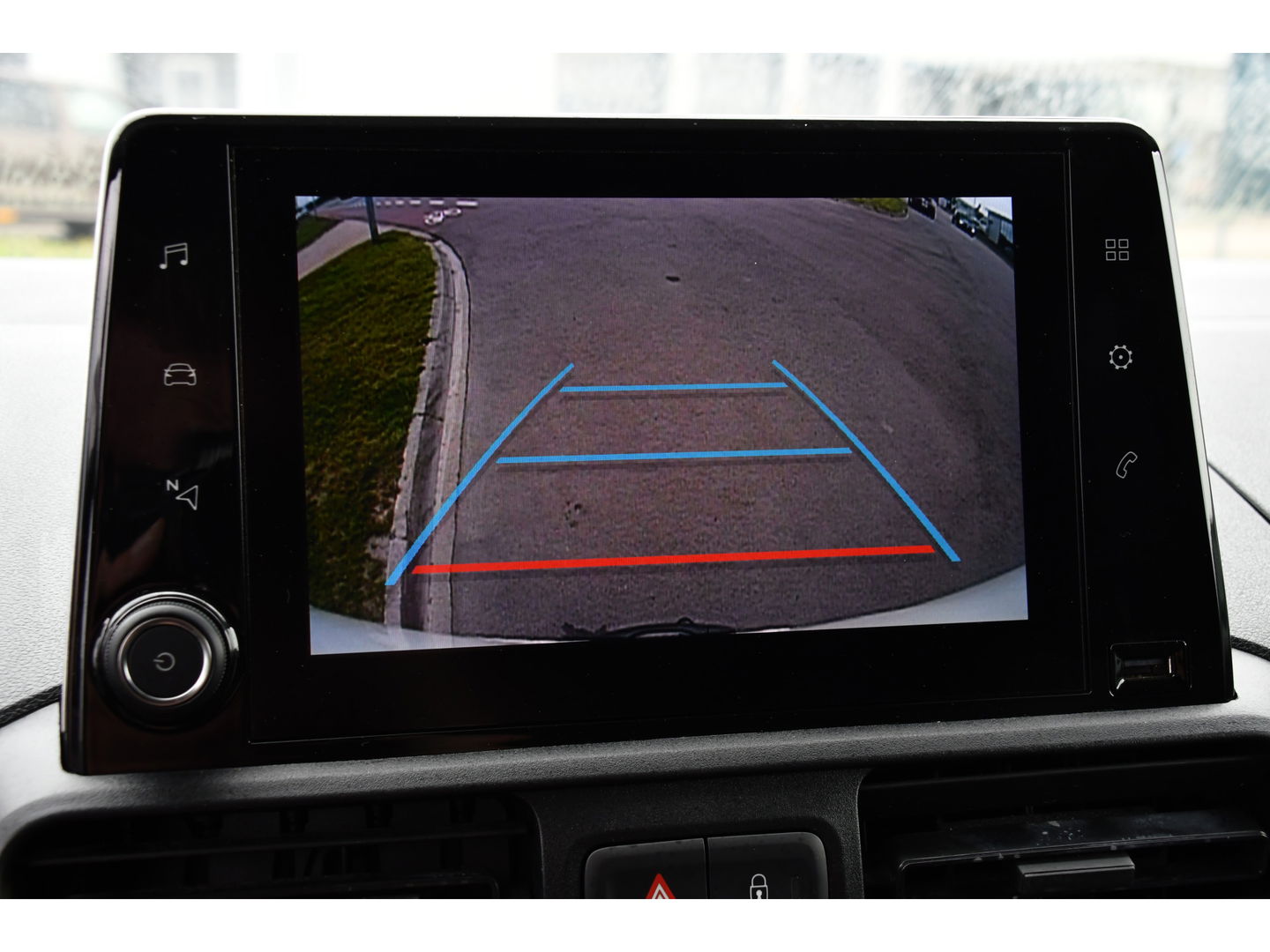 Opel Combo 1.5D L2H1 Edition Camera, Cruise, Carplay, 102pk, Trekhaak, Multimedia, Uniek!