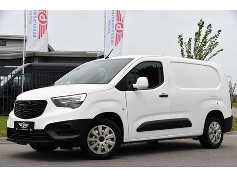 Opel Combo 1.5D L2H1 Edition Camera, Cruise, Carplay, 102pk, Trekhaak, Multimedia, Uniek!