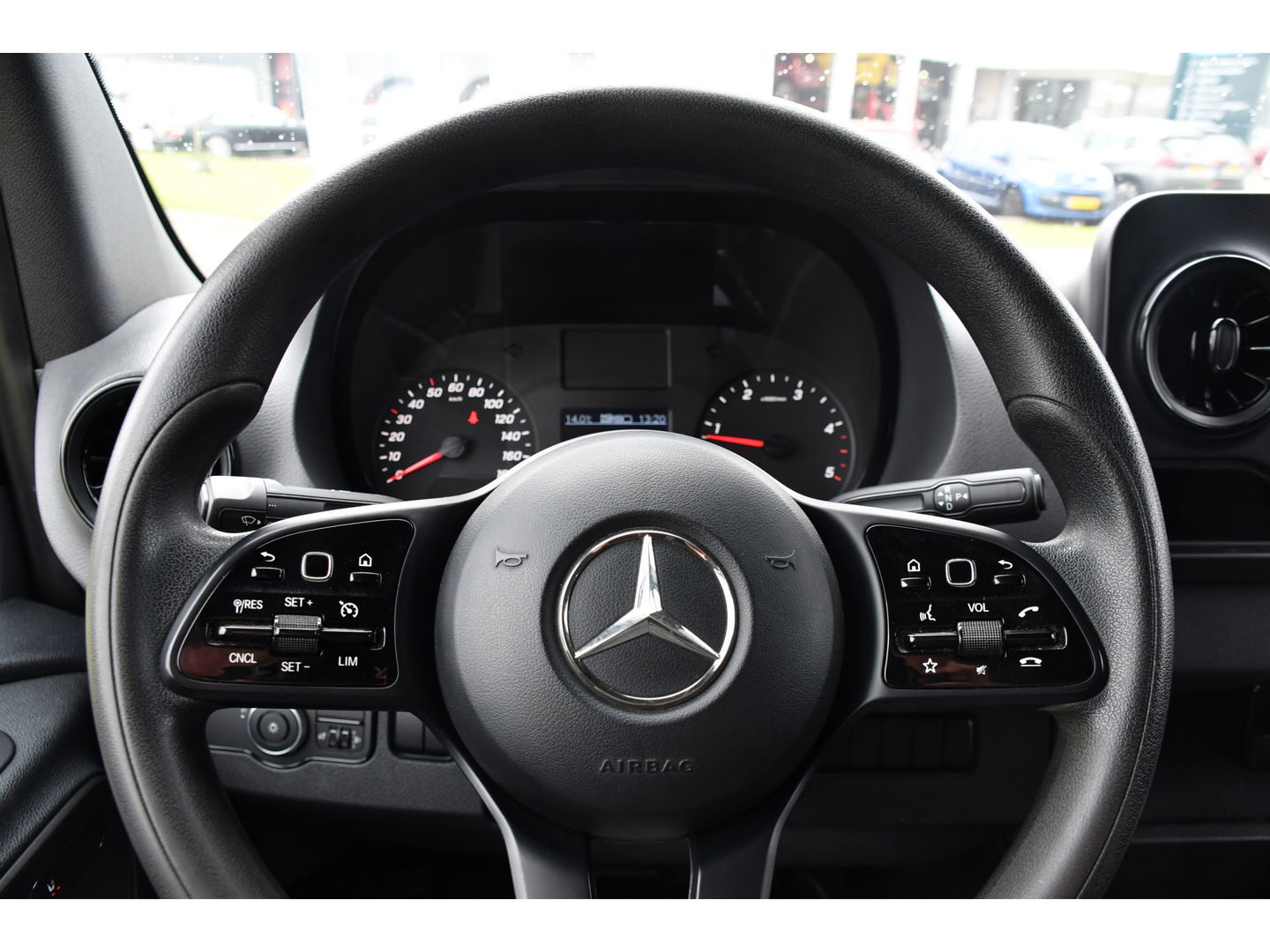 Mercedes-Benz Sprinter 316 2.2 CDI L2H1 AMG Edition Camera, Cruise, Carplay, Multimedia, 164pk, Automaat, Stoelverwarming, Standkachel, Uniek!
