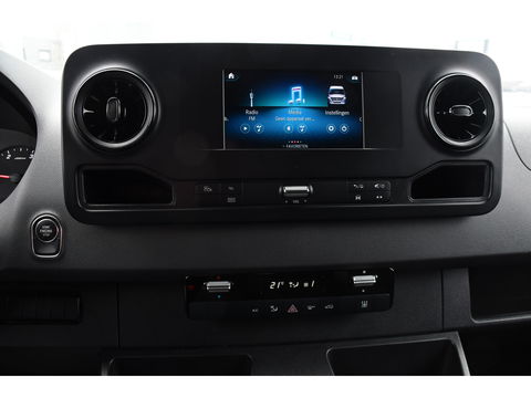Mercedes-Benz Sprinter 316 2.2 CDI L2H1 AMG Edition Camera, Cruise, Carplay, Multimedia, 164pk, Automaat, Stoelverwarming, Standkachel, Uniek!