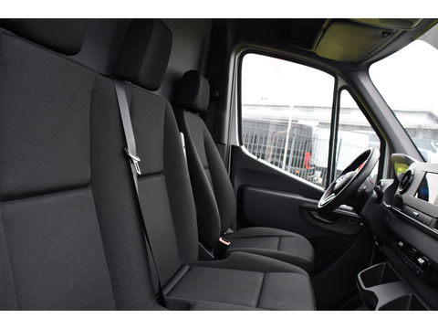 Mercedes-Benz Sprinter 316 2.2 CDI L2H1 AMG Edition Camera, Cruise, Carplay, Multimedia, 164pk, Automaat, Stoelverwarming, Standkachel, Uniek!