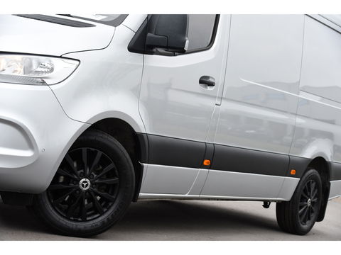 Mercedes-Benz Sprinter 316 2.2 CDI L2H1 AMG Edition Camera, Cruise, Carplay, Multimedia, 164pk, Automaat, Stoelverwarming, Standkachel, Uniek!