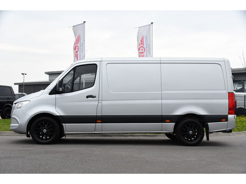 Mercedes-Benz Sprinter 316 2.2 CDI L2H1 AMG Edition Camera, Cruise, Carplay, Multimedia, 164pk, Automaat, Stoelverwarming, Standkachel, Uniek!
