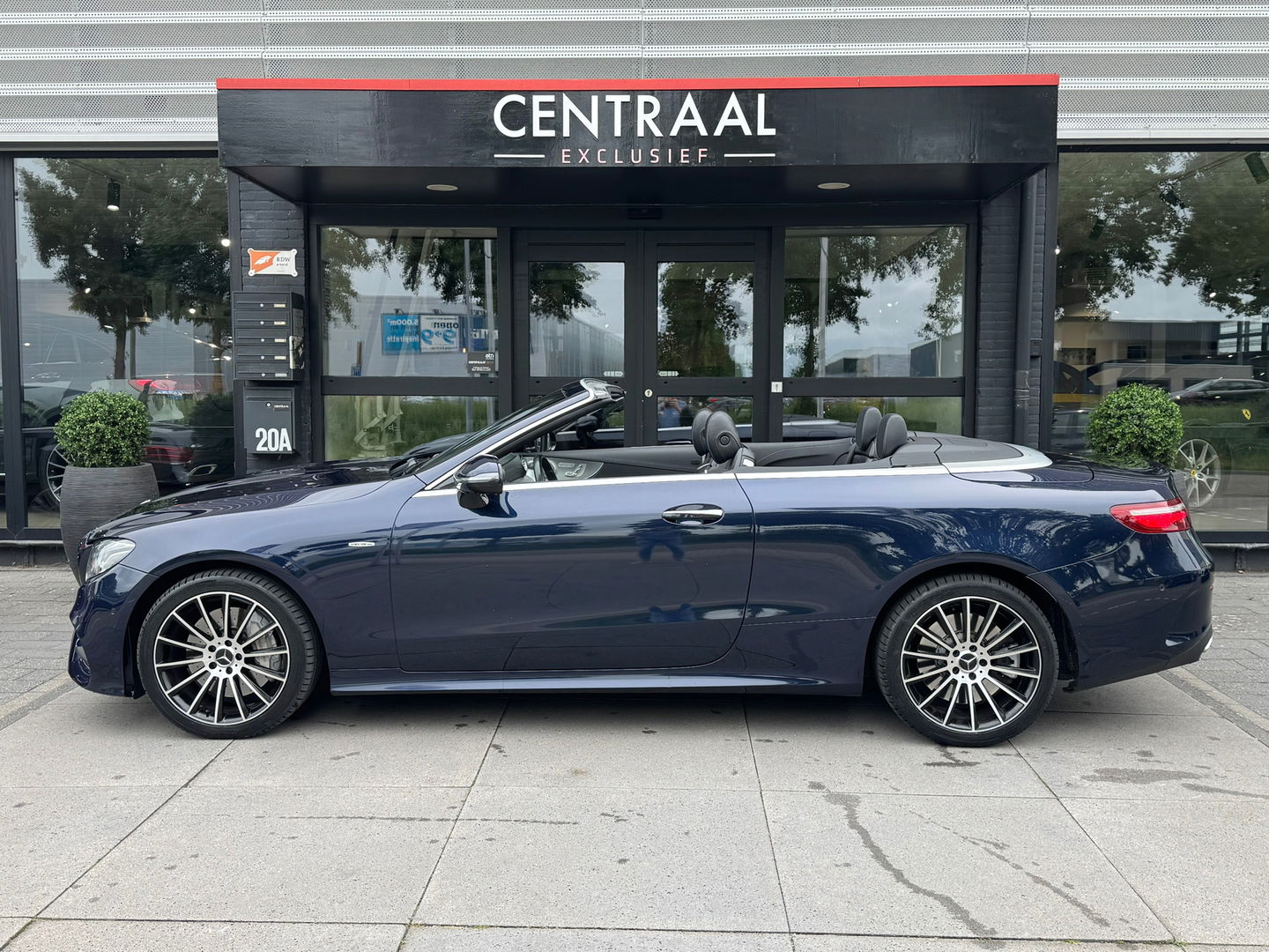 Mercedes-Benz E-Klasse Cabrio 400 4MATIC AMG Burmester|Memory|Luchtvering|333PK|Camera|Stoelkoeling|Keyless