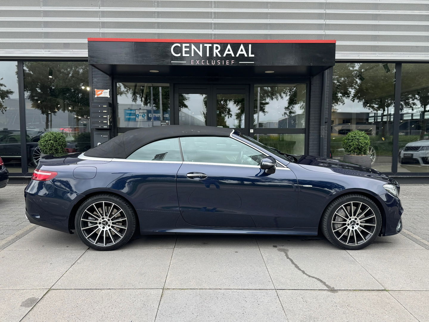 Mercedes-Benz E-Klasse Cabrio 400 4MATIC AMG Burmester|Memory|Luchtvering|333PK|Camera|Stoelkoeling|Keyless