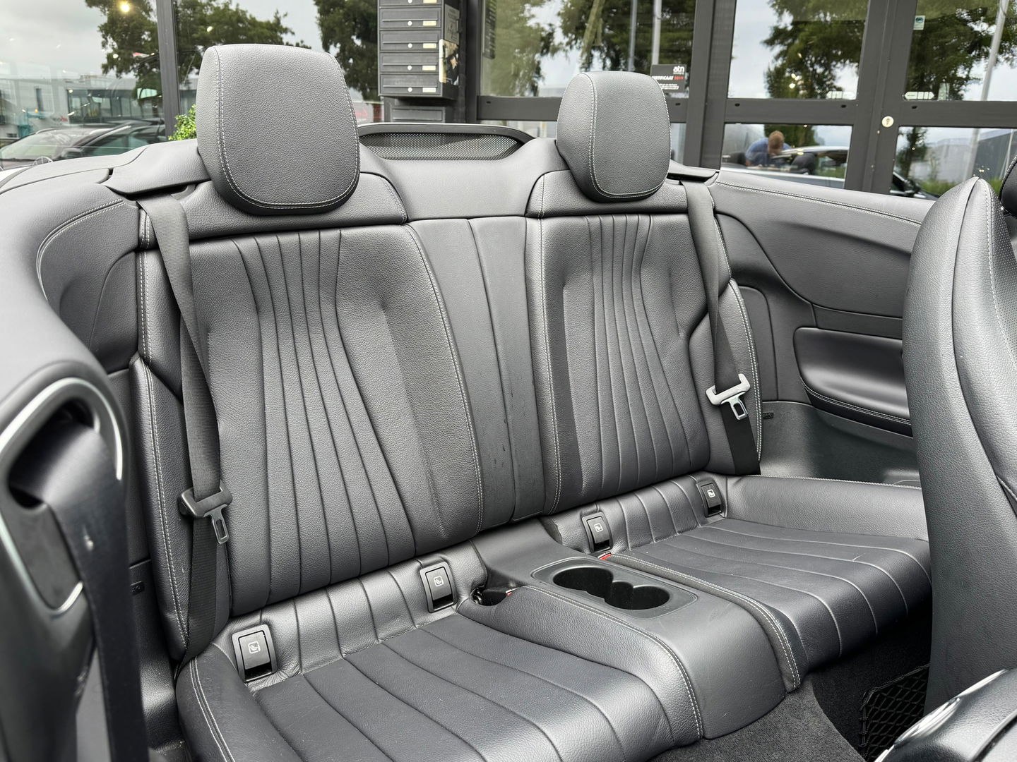 Mercedes-Benz E-Klasse Cabrio 400 4MATIC AMG Burmester|Memory|Luchtvering|333PK|Camera|Stoelkoeling|Keyless