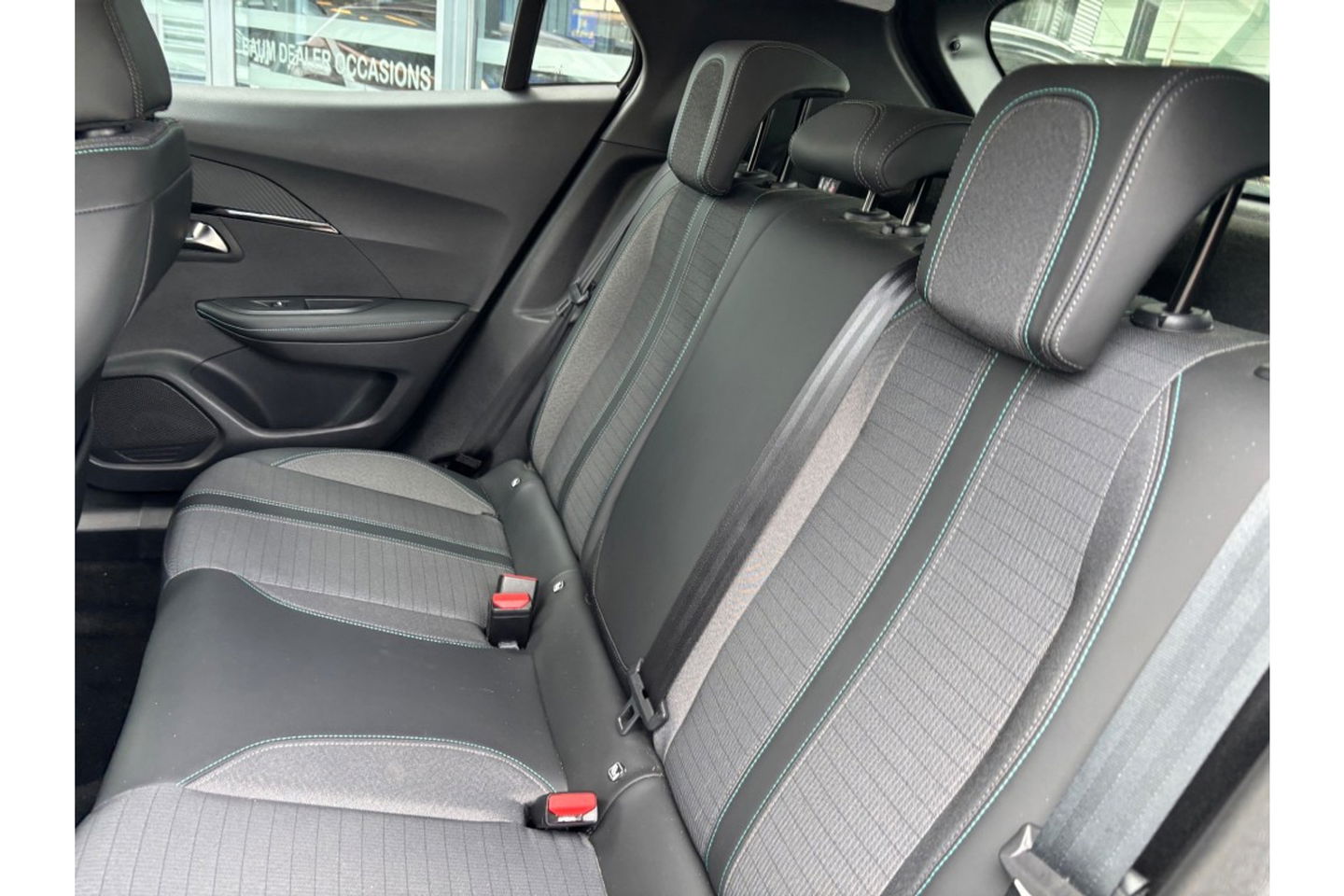 Peugeot 2008 1.2 PT ALLURE PACK 100PK AIRCO LMV PDC-CAMERA NAVI
