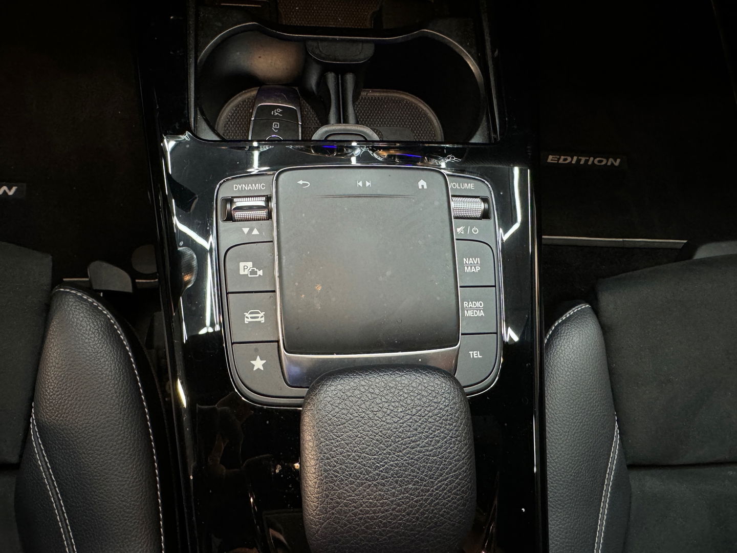 Mercedes-Benz CLA-Klasse 180 AMG Pano|Magno|Sfeer|CarPlay