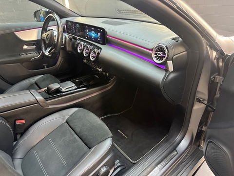 Mercedes-Benz CLA-Klasse 180 AMG Pano|Magno|Sfeer|CarPlay