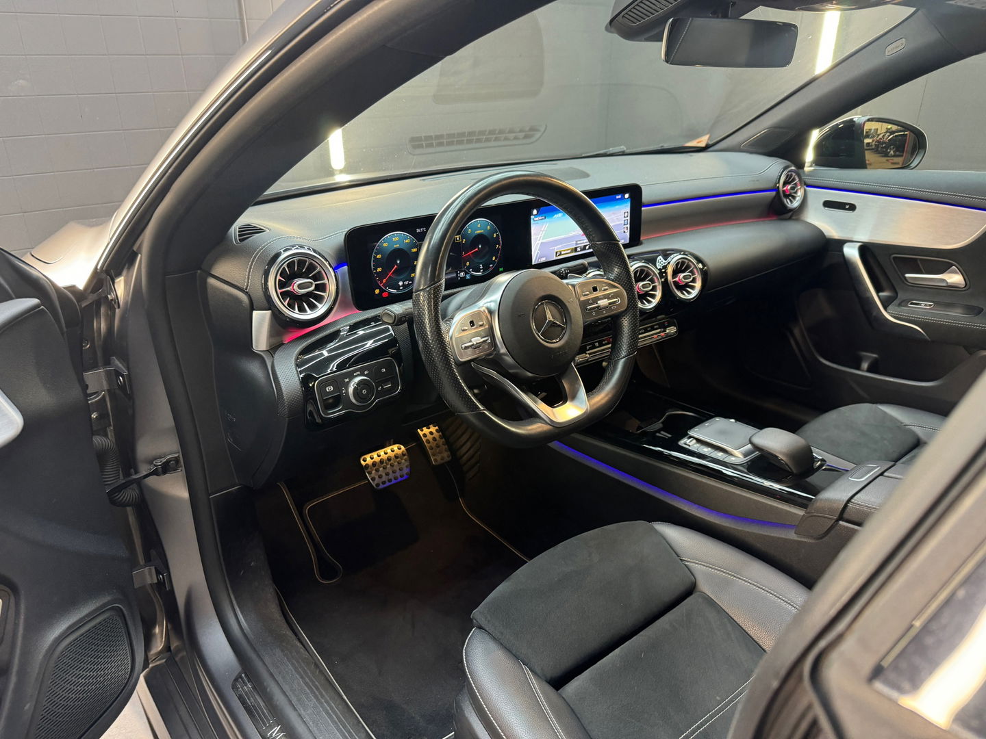 Mercedes-Benz CLA-Klasse 180 AMG Pano|Magno|Sfeer|CarPlay