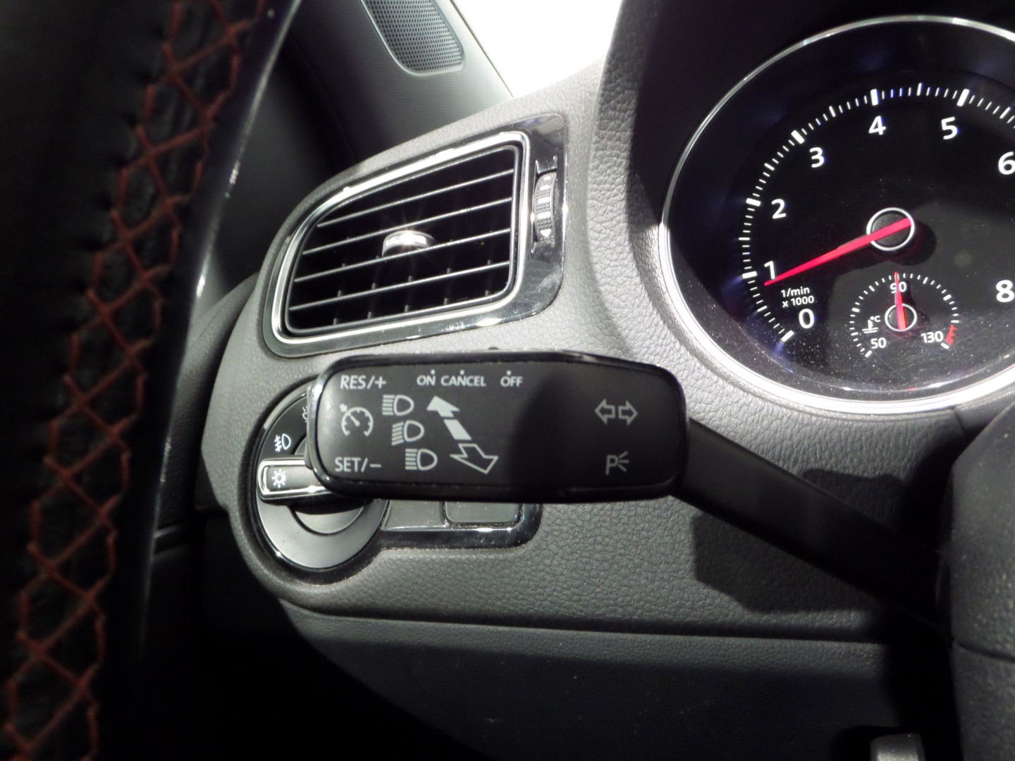 Volkswagen Polo 1.8 TSI GTI DSG "Origineel NL!" Automaat! Full-LED Apple-Carplay Leer/Alcantara Stoelverwarming, in nieuwstaat !