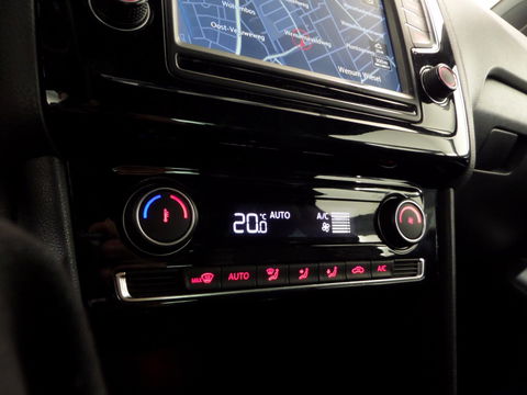 Volkswagen Polo 1.8 TSI GTI DSG "Origineel NL!" Automaat! Full-LED Apple-Carplay Leer/Alcantara Stoelverwarming, in nieuwstaat !