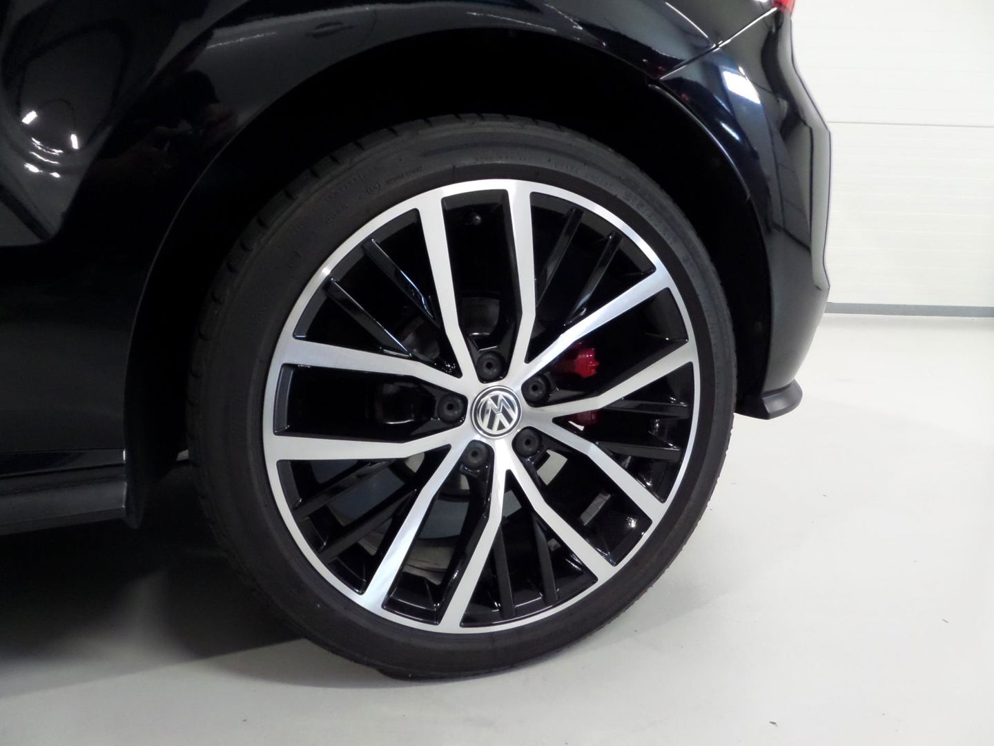Volkswagen Polo 1.8 TSI GTI DSG "Origineel NL!" Automaat! Full-LED Apple-Carplay Leer/Alcantara Stoelverwarming, in nieuwstaat !
