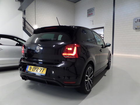 Volkswagen Polo 1.8 TSI GTI DSG "Origineel NL!" Automaat! Full-LED Apple-Carplay Leer/Alcantara Stoelverwarming, in nieuwstaat !