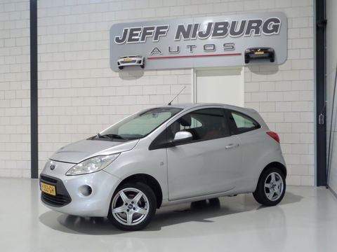 Ford Ka 1.2 Trend Bluetooth Lichtmetalen velgen Elektrische ramen Technisch goede auto & volledige historie aanwezig !