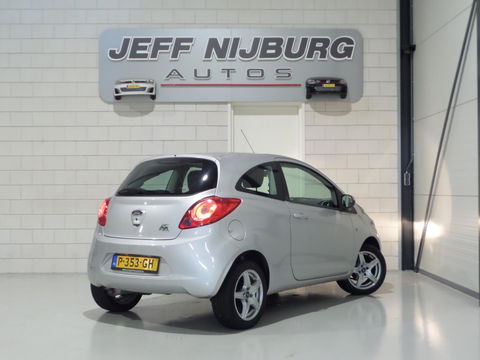 Ford Ka 1.2 Trend Bluetooth Lichtmetalen velgen Elektrische ramen Technisch goede auto & volledige historie aanwezig !