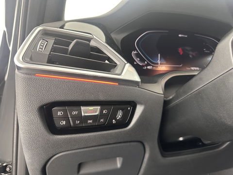 BMW 3-serie 320e Business Edition Plus (INCL.BTW) *PANO | LASER-LIGHT | FULL-LEATHER | ADAPTIVE-CRUISE | CAMERA | SPORT/HEATED-SEATS | DIGI-COCKPIT | KEYLESS | HIFI-SOUND | AMBIENT-LIGHT | DAB+ | NAVI-FULLMAP | 19''ALU*