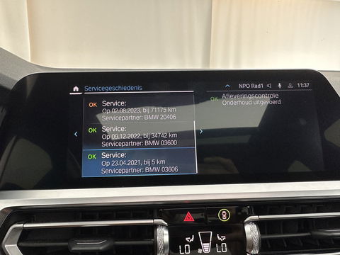 BMW 3-serie 320e Business Edition Plus (INCL.BTW) *PANO | LASER-LIGHT | FULL-LEATHER | ADAPTIVE-CRUISE | CAMERA | SPORT/HEATED-SEATS | DIGI-COCKPIT | KEYLESS | HIFI-SOUND | AMBIENT-LIGHT | DAB+ | NAVI-FULLMAP | 19''ALU*