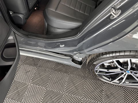BMW 3-serie 320e Business Edition Plus (INCL.BTW) *PANO | LASER-LIGHT | FULL-LEATHER | ADAPTIVE-CRUISE | CAMERA | SPORT/HEATED-SEATS | DIGI-COCKPIT | KEYLESS | HIFI-SOUND | AMBIENT-LIGHT | DAB+ | NAVI-FULLMAP | 19''ALU*