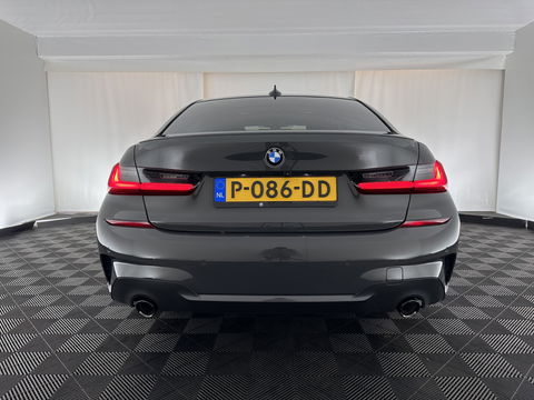BMW 3-serie 320e Business Edition Plus (INCL.BTW) *PANO | LASER-LIGHT | FULL-LEATHER | ADAPTIVE-CRUISE | CAMERA | SPORT/HEATED-SEATS | DIGI-COCKPIT | KEYLESS | HIFI-SOUND | AMBIENT-LIGHT | DAB+ | NAVI-FULLMAP | 19''ALU*