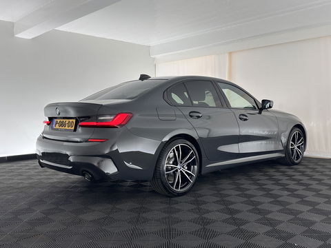 BMW 3-serie 320e Business Edition Plus (INCL.BTW) *PANO | LASER-LIGHT | FULL-LEATHER | ADAPTIVE-CRUISE | CAMERA | SPORT/HEATED-SEATS | DIGI-COCKPIT | KEYLESS | HIFI-SOUND | AMBIENT-LIGHT | DAB+ | NAVI-FULLMAP | 19''ALU*