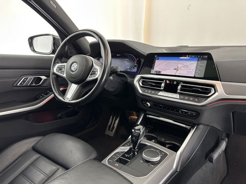 BMW 3-serie 320e Business Edition Plus (INCL.BTW) *PANO | LASER-LIGHT | FULL-LEATHER | ADAPTIVE-CRUISE | CAMERA | SPORT/HEATED-SEATS | DIGI-COCKPIT | KEYLESS | HIFI-SOUND | AMBIENT-LIGHT | DAB+ | NAVI-FULLMAP | 19''ALU*