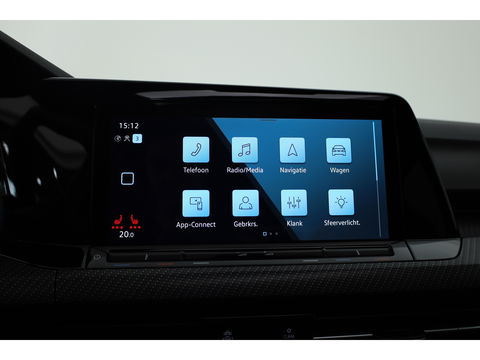 Volkswagen Golf 1.5 eTSI R-Line | Pano | Camera | IQ. Light | Dodehoekdet. | Carplay & Android Auto | Keyless