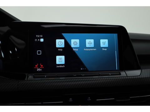 Volkswagen Golf 1.5 eTSI R-Line | Pano | Camera | IQ. Light | Dodehoekdet. | Carplay & Android Auto | Keyless