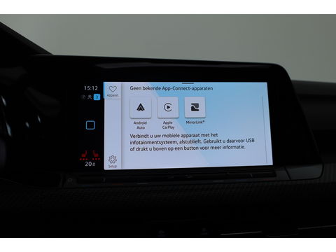 Volkswagen Golf 1.5 eTSI R-Line | Pano | Camera | IQ. Light | Dodehoekdet. | Carplay & Android Auto | Keyless