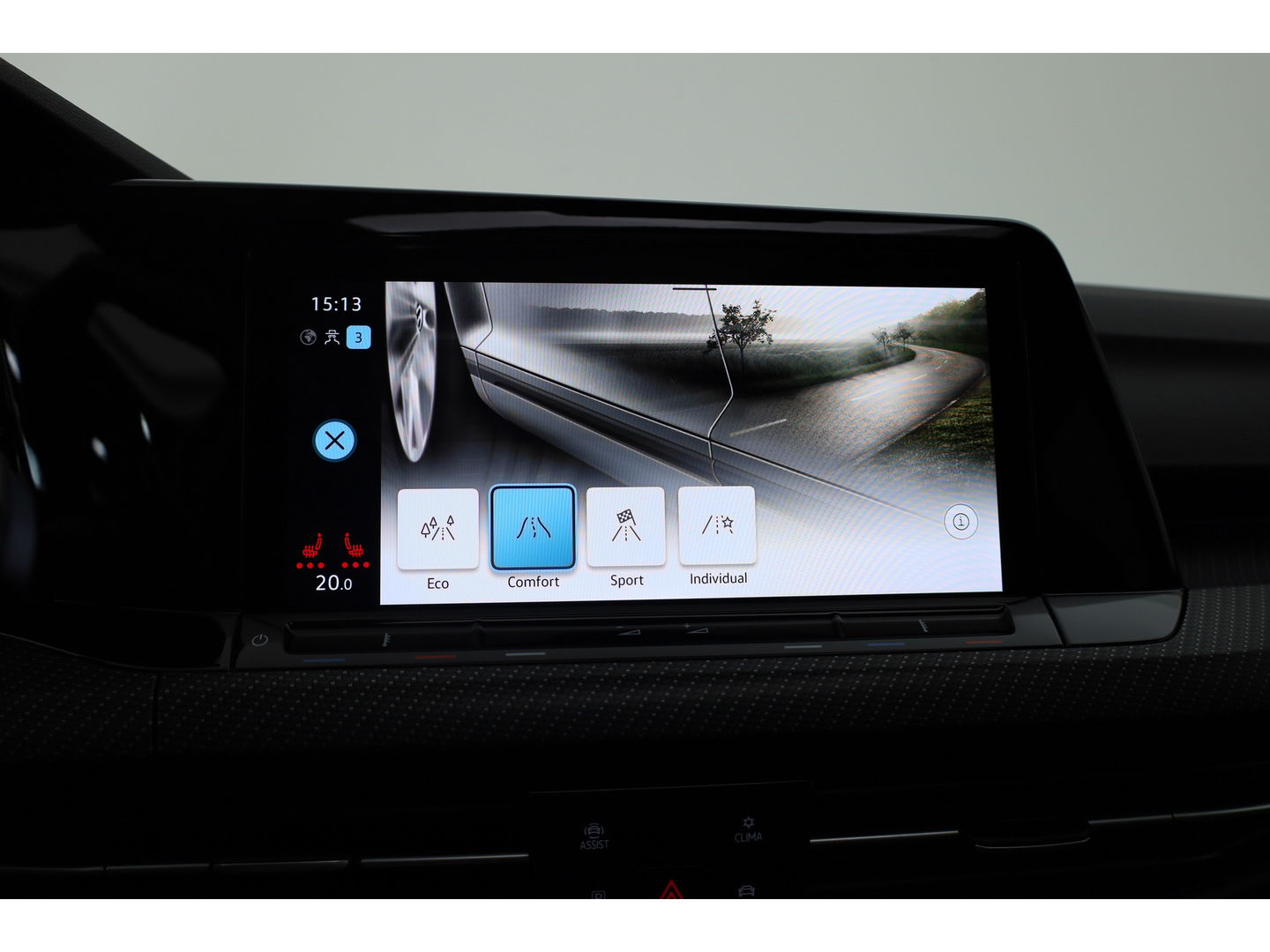 Volkswagen Golf 1.5 eTSI R-Line | Pano | Camera | IQ. Light | Dodehoekdet. | Carplay & Android Auto | Keyless