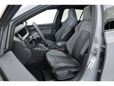 Volkswagen Golf 1.5 eTSI R-Line | Pano | Camera | IQ. Light | Dodehoekdet. | Carplay & Android Auto | Keyless