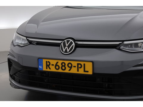 Volkswagen Golf 1.5 eTSI R-Line | Pano | Camera | IQ. Light | Dodehoekdet. | Carplay & Android Auto | Keyless
