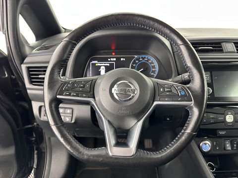 Nissan Leaf 2.ZERO EDITION 40 kWh Aut. *ADAPTIVE-CRUISE | TOP-VIEW | BLIND-SPOT | KEYLESS | DAB+ | LANE-ASSIST | ECC | PDC | COMFORT/HEATED-SEATS | CARPLAY | 17"ALU*