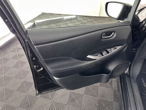 Nissan Leaf 2.ZERO EDITION 40 kWh Aut. *ADAPTIVE-CRUISE | TOP-VIEW | BLIND-SPOT | KEYLESS | DAB+ | LANE-ASSIST | ECC | PDC | COMFORT/HEATED-SEATS | CARPLAY | 17"ALU*