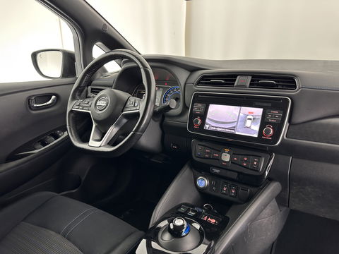 Nissan Leaf 2.ZERO EDITION 40 kWh Aut. *ADAPTIVE-CRUISE | TOP-VIEW | BLIND-SPOT | KEYLESS | DAB+ | LANE-ASSIST | ECC | PDC | COMFORT/HEATED-SEATS | CARPLAY | 17"ALU*