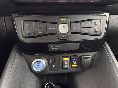 Nissan Leaf 2.ZERO EDITION 40 kWh Aut. *ADAPTIVE-CRUISE | TOP-VIEW | BLIND-SPOT | KEYLESS | DAB+ | LANE-ASSIST | ECC | PDC | COMFORT/HEATED-SEATS | CARPLAY | 17"ALU*