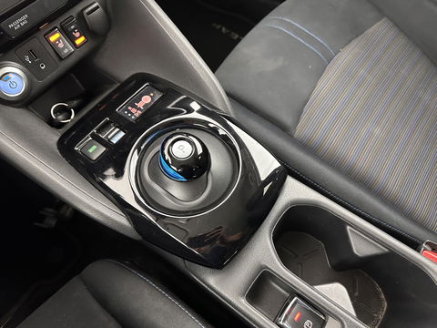 Nissan Leaf 2.ZERO EDITION 40 kWh Aut. *ADAPTIVE-CRUISE | TOP-VIEW | BLIND-SPOT | KEYLESS | DAB+ | LANE-ASSIST | ECC | PDC | COMFORT/HEATED-SEATS | CARPLAY | 17"ALU*