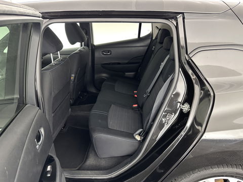 Nissan Leaf 2.ZERO EDITION 40 kWh Aut. *ADAPTIVE-CRUISE | TOP-VIEW | BLIND-SPOT | KEYLESS | DAB+ | LANE-ASSIST | ECC | PDC | COMFORT/HEATED-SEATS | CARPLAY | 17"ALU*