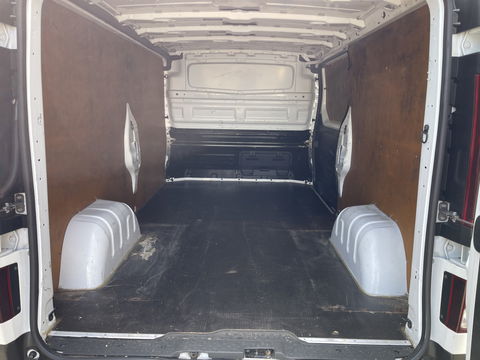 Fiat Talento 2.0 MultiJet 145pk L2H1 / vaste prijs rijklaar € 16.950 ex btw / lease vanaf € 285 / airco / cruise / navigatie / trekhaak / dakdragers / achteruit rijcamera / euro 6 / bpm vrij !