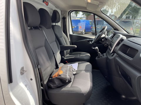 Fiat Talento 2.0 MultiJet 145pk L2H1 / vaste prijs rijklaar € 16.950 ex btw / lease vanaf € 285 / airco / cruise / navigatie / trekhaak / dakdragers / achteruit rijcamera / euro 6 / bpm vrij !