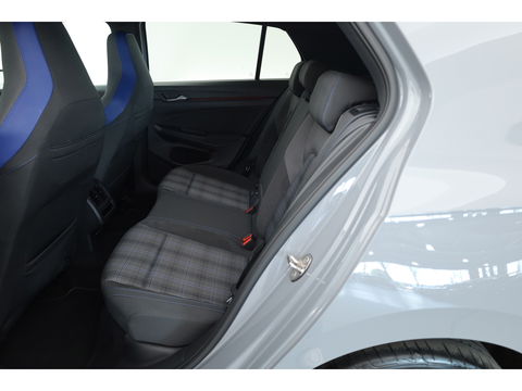 Volkswagen Golf 1.4 eHybrid GTE | Navi | Mistlampen | Apple CarPlay | Stoel- Stuurverw. | IQ. Light |