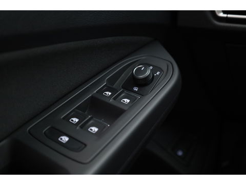 Volkswagen Golf 1.4 eHybrid GTE | Navi | Mistlampen | Apple CarPlay | Stoel- Stuurverw. | IQ. Light |
