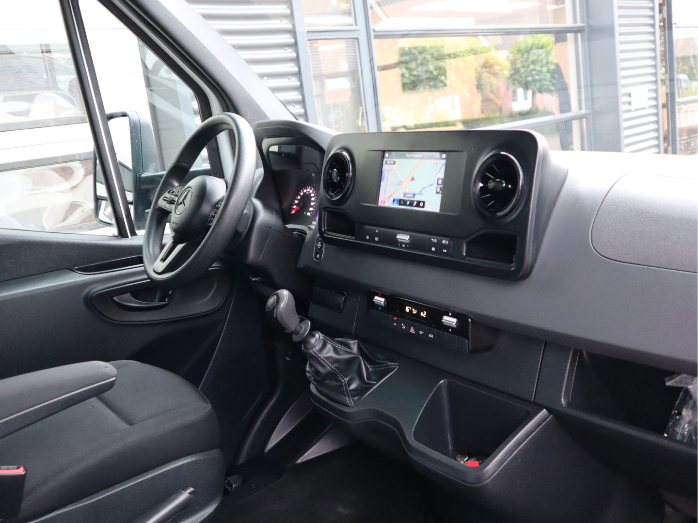 Mercedes-Benz Sprinter CDI Bakwagen - Laadklep - Marge - MBUX - 233 cm HOOG